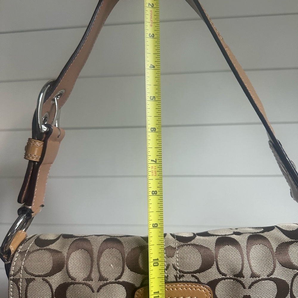 Coach Brown and Tan Signature SoHo Buckle Shoulder Bag y2k d1067-f15668 - Picture 14 of 16